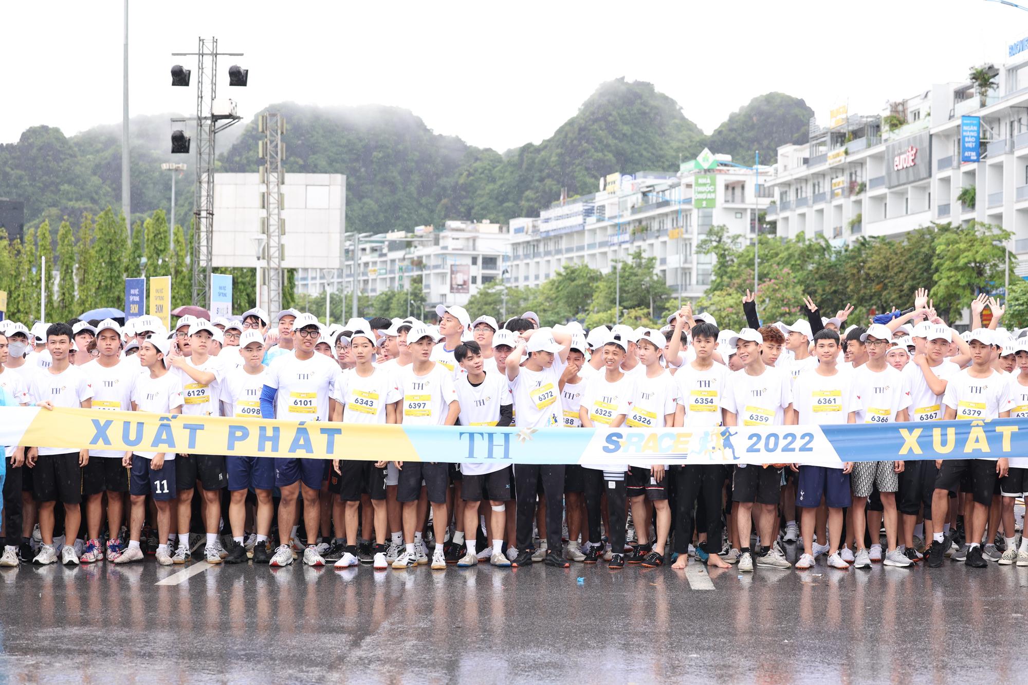 Sức nóng từ giải chạy bộ dành cho học sinh, sinh viên S-Race Quảng Ninh - 1