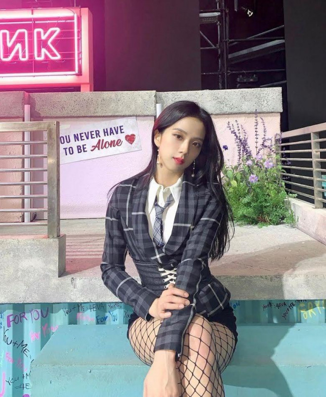 Bộ phận cơ thể của BlackPink được nhiều người mơ ước - 5