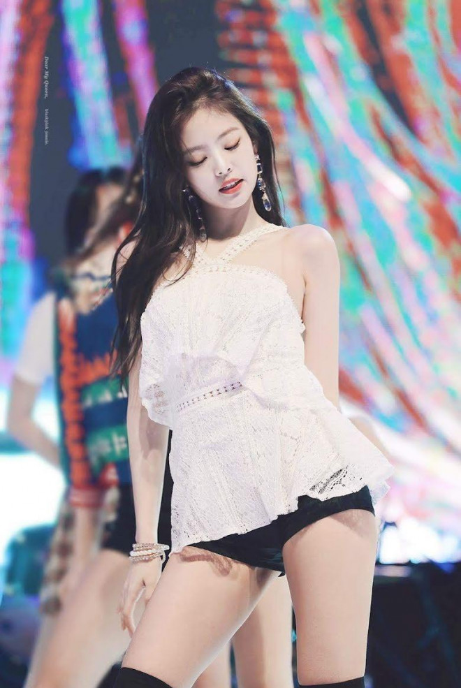 Bộ phận cơ thể của BlackPink được nhiều người mơ ước - 4