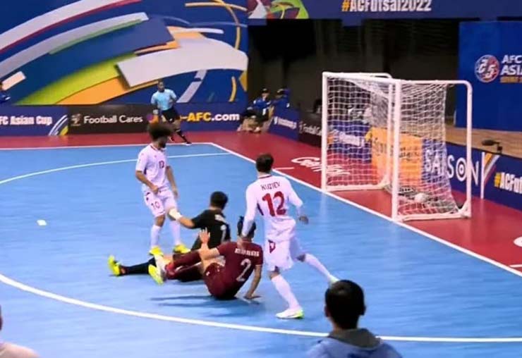 Video bóng đá futsal Thái Lan - Tajikistan: Vỡ òa bàn thắng phút cuối cùng (Futsal châu Á) - 1