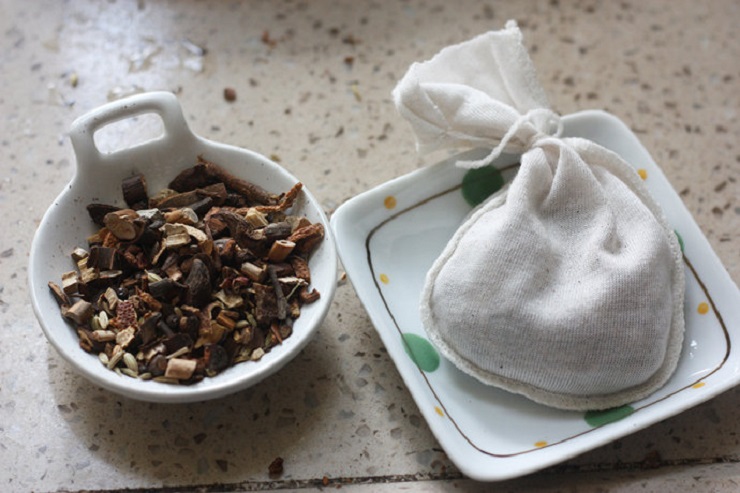 Cách làm món tai heo kho thuốc bắc dai giòn cực đưa cơm ngày trở gió - 4