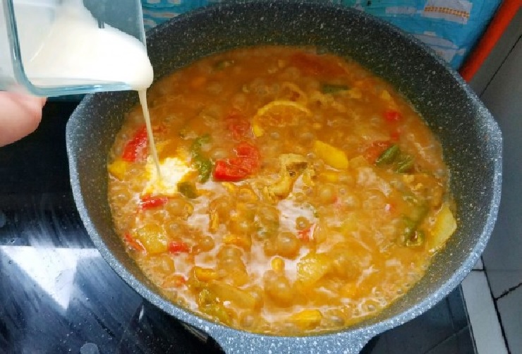 Cách làm món cà ri gà dứa kiểu Thái mềm béo thơm ngon cực đơn giản - 16