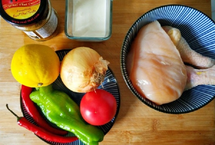 Cách làm món cà ri gà dứa kiểu Thái mềm béo thơm ngon cực đơn giản - 3