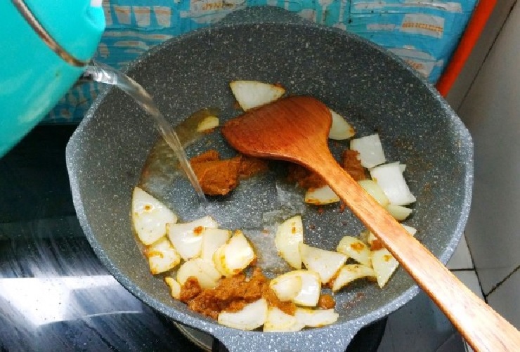 Cách làm món cà ri gà dứa kiểu Thái mềm béo thơm ngon cực đơn giản - 10