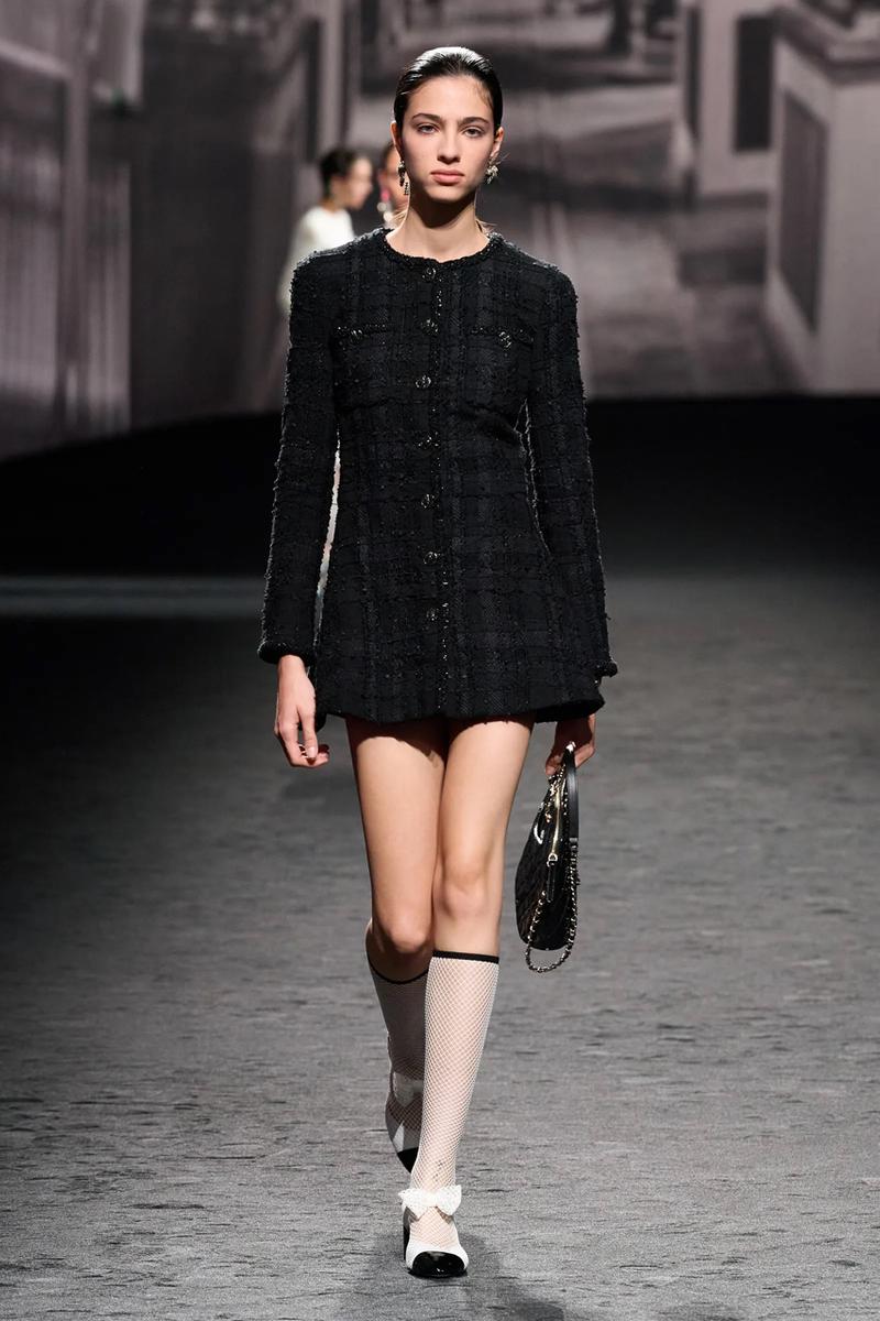 Chanel biến quần áo thể thao &#34;chanh xả&#34; là trung tâm cho mùa thời trang mới nhất - 1