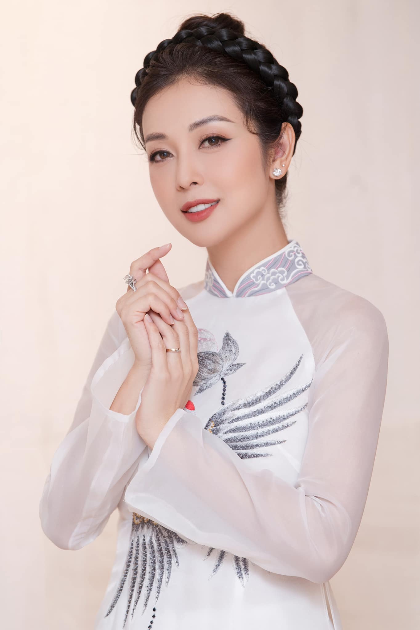 Jennifer Phạm khiến fan xôn xao khi khoe dáng quyến rũ nhất từ trước đến nay - 2