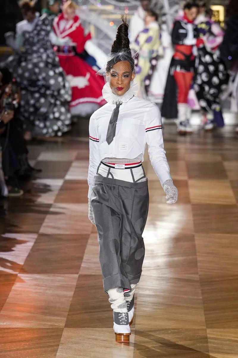 Thom Browne tiếp tục gây choáng ngợp tai Paris - 5