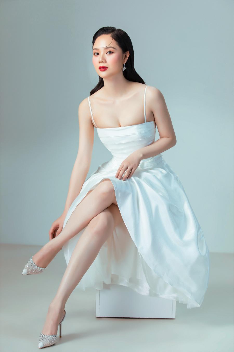 Hoa hậu Việt Nam 2002 khoe vẻ đẹp đài các sau 20 năm đăng quang - 1