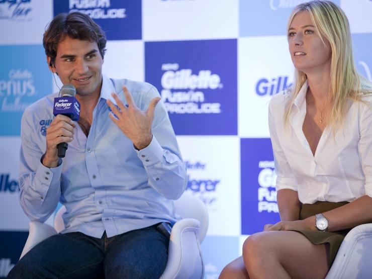 Federer vẫn ám ảnh vì thua Djokovic, Sharapova “tấu hài” (Tennis 24/7)