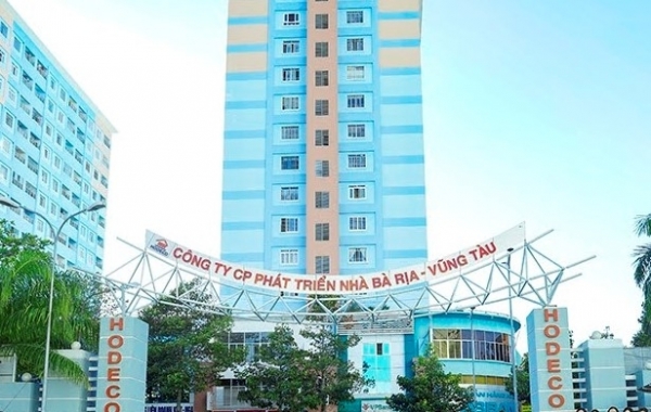 Cổ phiếu lao dốc mất hơn nửa giá trị, loạt lãnh đạo một doanh nghiệp phải bán giải chấp - 2