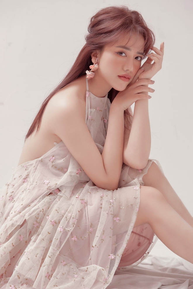 Hot girl 9X quê Bắc Giang 