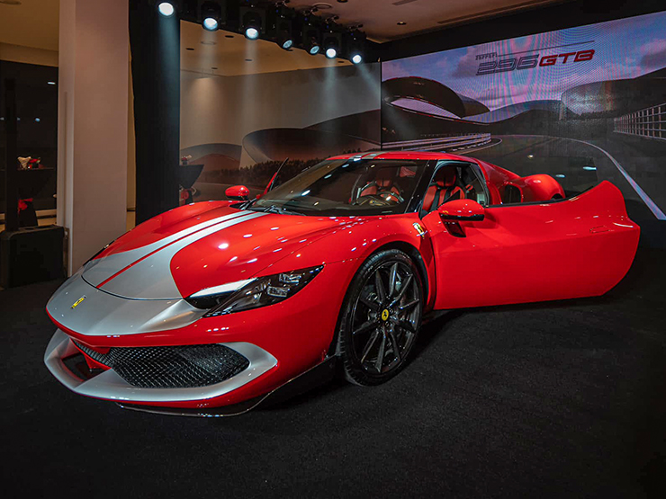 Ferrari giới thiệu siêu xe 296 GTB đến thị trường Việt Nam, giá bán hơn 21 tỷ đồng - 1