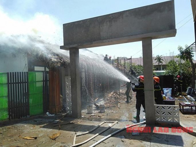 CLIP: Cháy lớn tại khu resort đang xây dựng trái phép ở Phú Quốc - 3