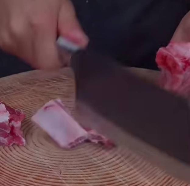 Sườn lợn ai cũng ăn, nhưng sườn hấp theo cách sau thơm ngon, bổ dưỡng bất ngờ - 2