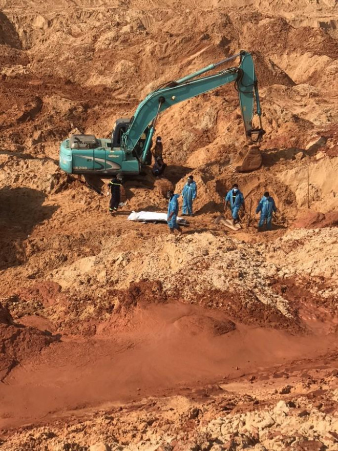 Tìm thấy thi thể cuối cùng trong vụ sập mỏ titan ở Bình Thuận - 2