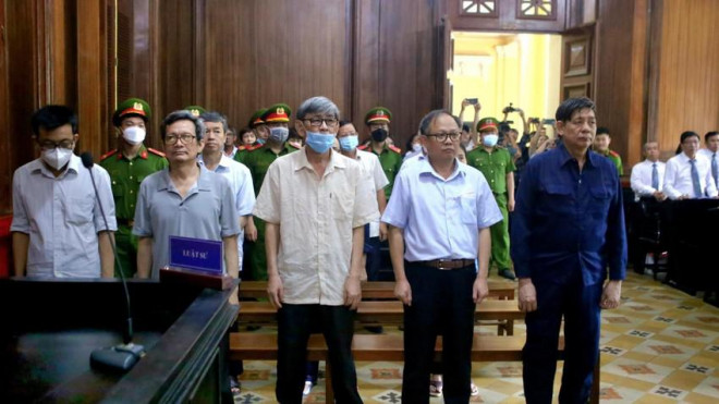 Tòa tuyên phạt ông Tất Thành Cang thêm 6 năm tù - 1