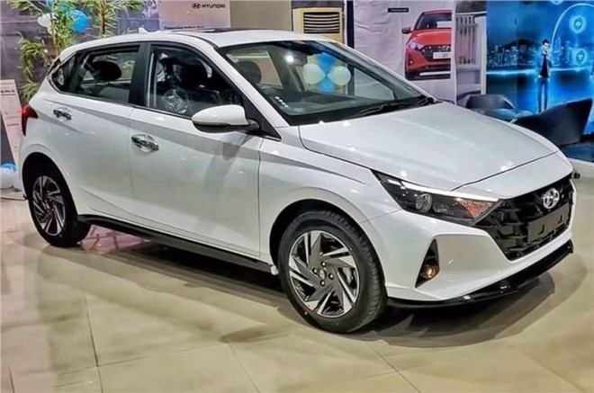 Loạt xe Hyundai giảm giá lên tới 300 triệu đồng trong tháng 10-2022 - 1