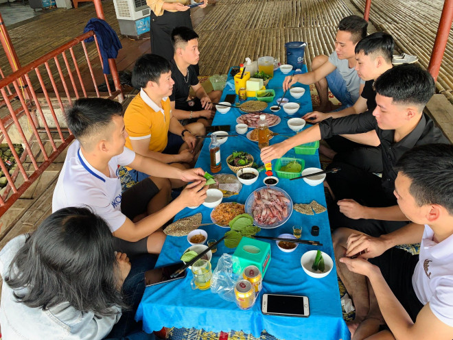 Hà Tĩnh có món đặc sản bật nhảy tanh tách trong miệng, có gì lạ mà ai đến cũng phải ăn thử - 4