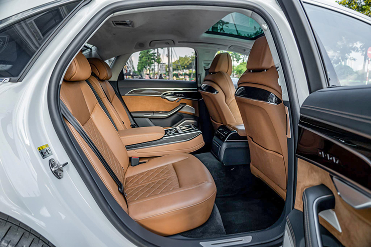 Audi S8 đầu tiên có mặt tại Việt Nam, giá gần 10 tỷ đồng - 10