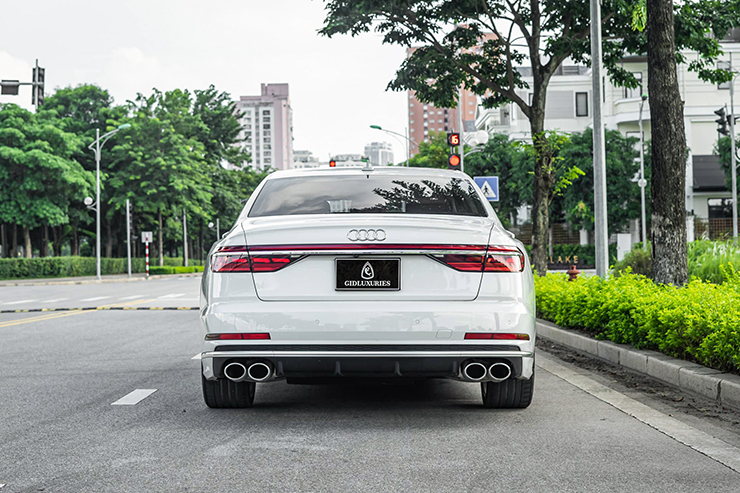 Audi S8 đầu tiên có mặt tại Việt Nam, giá gần 10 tỷ đồng - 5
