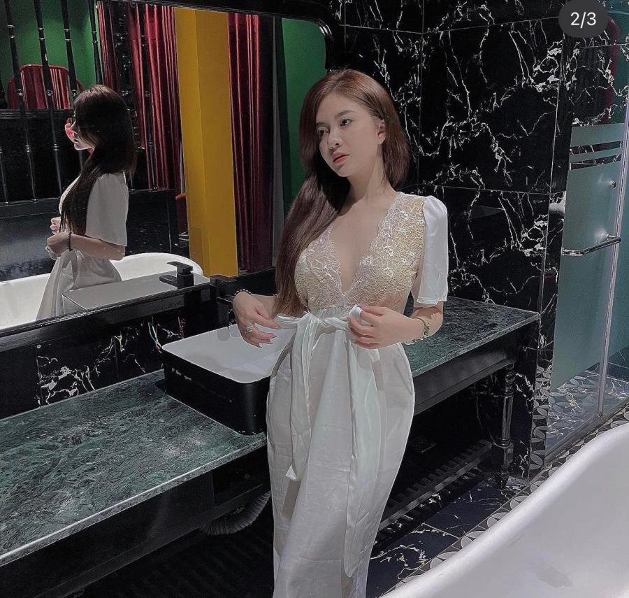 Hot girl Ba Vì “Trang Chuối” chuộng đồ ren gợi tình, da trắng dáng xinh mặc gì cũng đẹp - 1