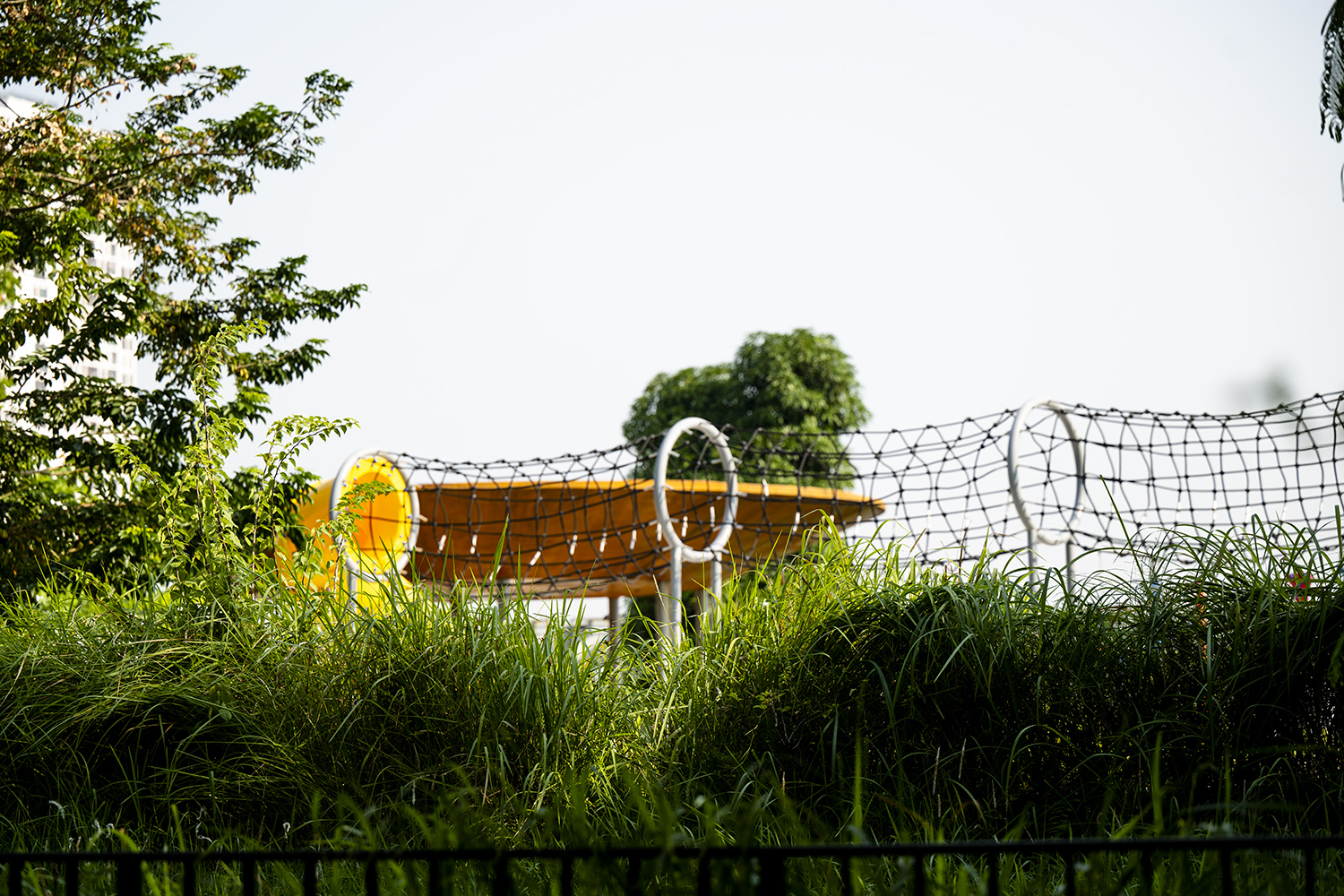 Kỳ lạ: Công viên hiện đại, đẹp như tranh ở Hà Nội &#34;không bóng người&#34; - 7
