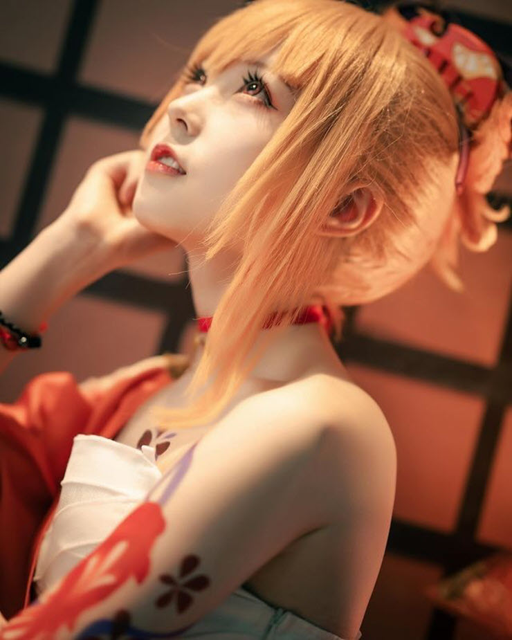Cosplay nhân vật Yoimiya của game Genshin Impact, hot girl Trung Quốc “đốn tim” game thủ - 6