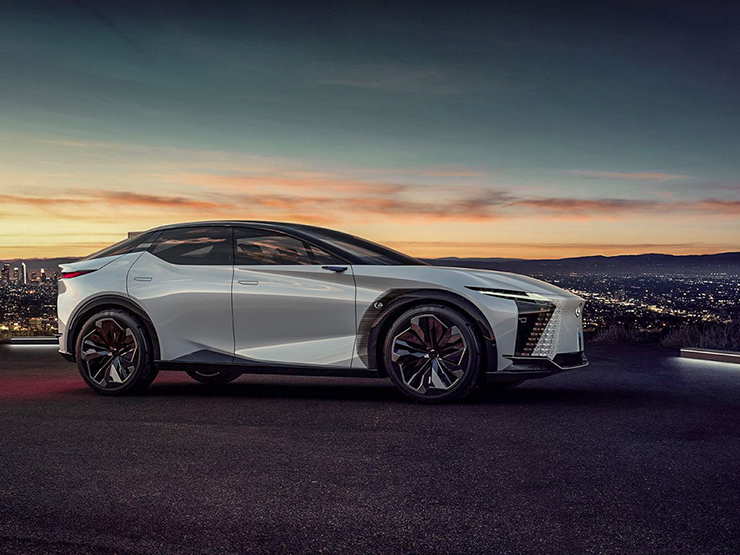 Lexus hé lộ hình ảnh mẫu xe điện có mặt tại VMS 2022