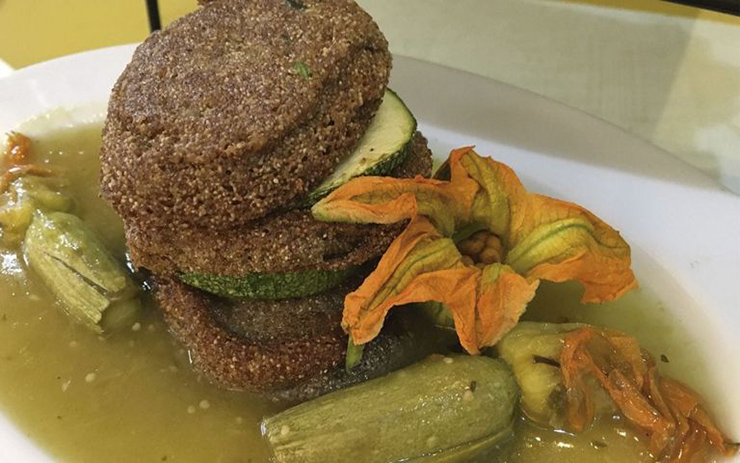 Trứng loại ruồi này được ví như “đồ ăn dành cho các vị thần”, sánh ngang trứng cá muối - 5