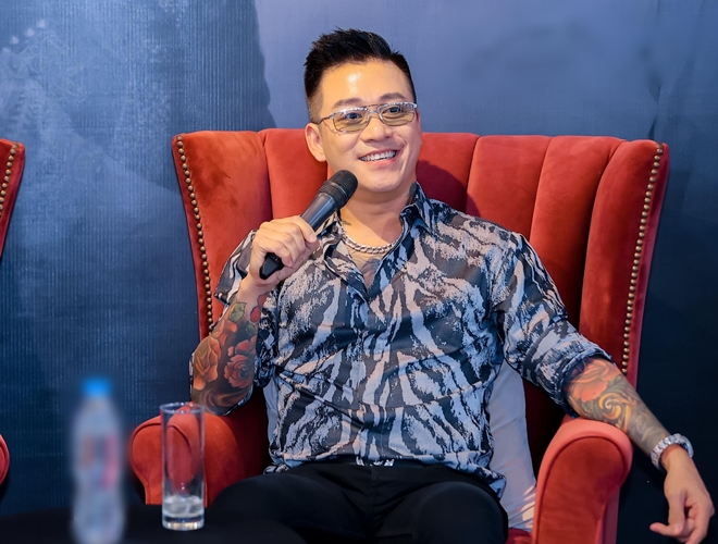 Tuấn Hưng: &#39;Thời trẻ tôi thích siêu xe nhưng giờ thích bình yên bên vợ con&#34; - 1