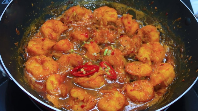 Cách làm tôm kho tàu đậm đà, đưa cơm - 6