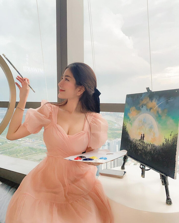 "Nữ sinh hot nhất Sài thành" làm điều này ở độ cao 1.500m để dáng như búp bê - 6