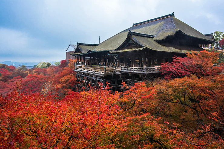 1. Chùa Kiyomizu là một trong những điểm du lịch nổi tiếng nhất Kyoto, Nhật Bản.
