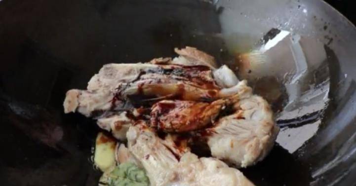 Chỉ cần 1 chiếc móng giò và 1 nắm đậu đỏ, có ngay món ăn đại bổ cho ngày đông lạnh giá - 3