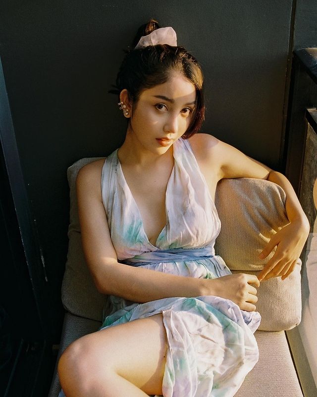 Thiên thần lai 4 dòng máu đang gây chú ý ở Việt Nam có cơ bụng đạt chuẩn nổi cơ ổ bánh mì - 6