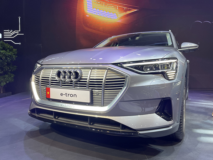 SUV thuần điện Audi e-tron trình làng tại VMS 2022 - 2