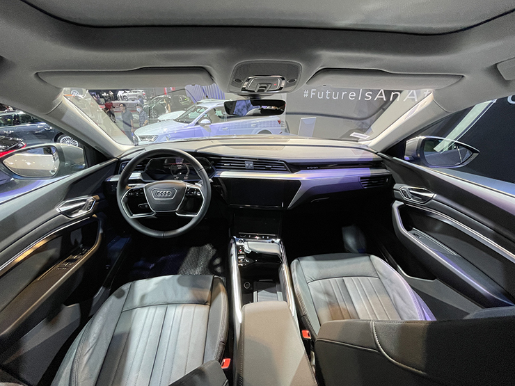 SUV thuần điện Audi e-tron trình làng tại VMS 2022 - 11