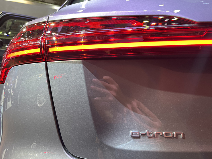 SUV thuần điện Audi e-tron trình làng tại VMS 2022 - 5