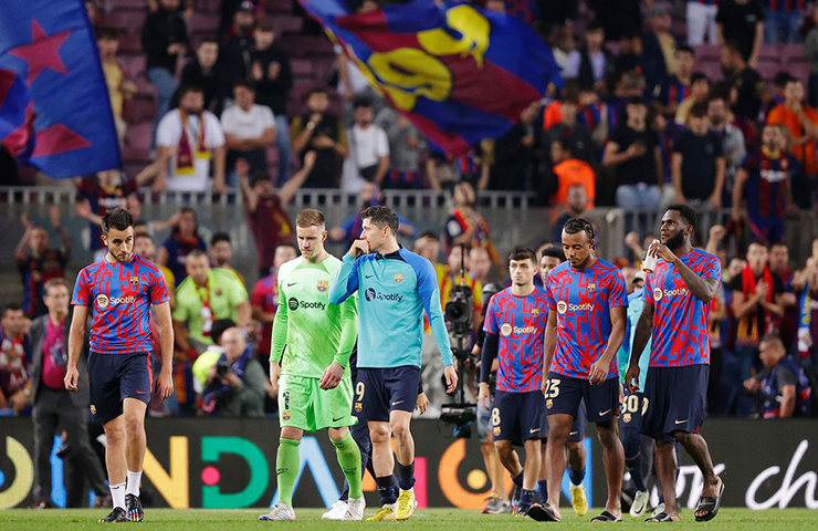Barca chi 222 triệu euro vẫn đá kém, Xavi chỉ giỏi ném tiền qua cửa sổ? - 1