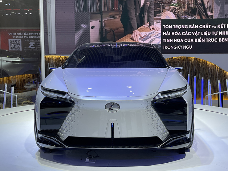 Xe điện ý tưởng Lexus LF-Z Electrified lần đầu tiên xuất hiện tại Việt Nam - 2