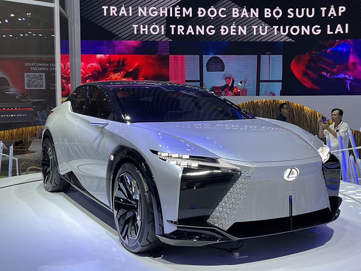 Xe điện ý tưởng Lexus LF-Z Electrified lần đầu tiên xuất hiện tại Việt Nam