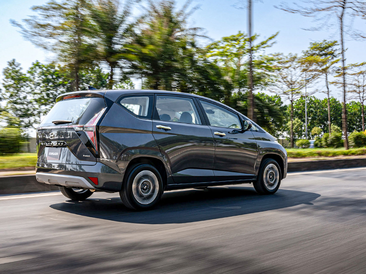 Giá lăn bánh các phiên bản dòng xe Hyundai Stargazer hoàn toàn mới - 3