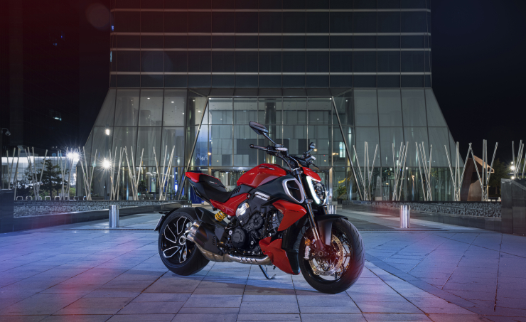 Quỷ đỏ” 2023 Ducati Diavel V4 xuất hiện, nhiều trang bị hàng khủng