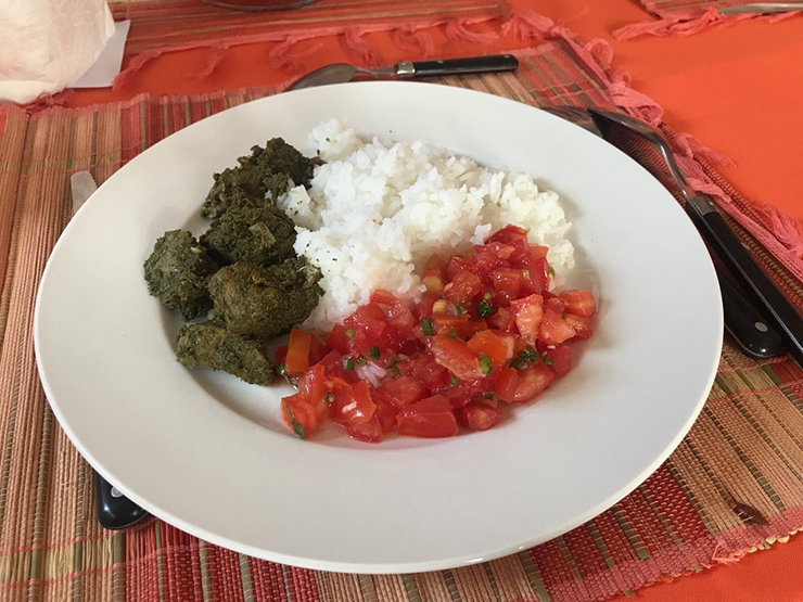 9 món ăn nổi tiếng ở quốc đảo lớn thứ 2 thế giới, xứ sở của những cây bao báp - 4