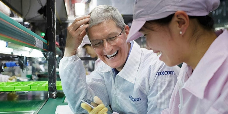 Nhà máy iPhone lớn nhất thế giới thưởng đậm cho công nhân - 1