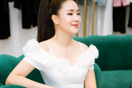 "Nữ hoàng thời trang công sở" Hồng Diễm thay 3 bộ váy yêu kiều, thanh lịch