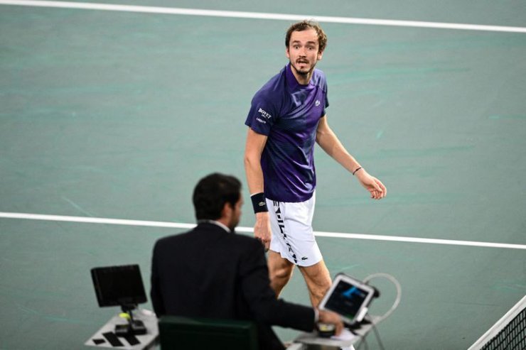 Trực tiếp Paris Masters ngày 3, WTA Finals: "Địa chấn" Medvedev sớm dừng bước - 1