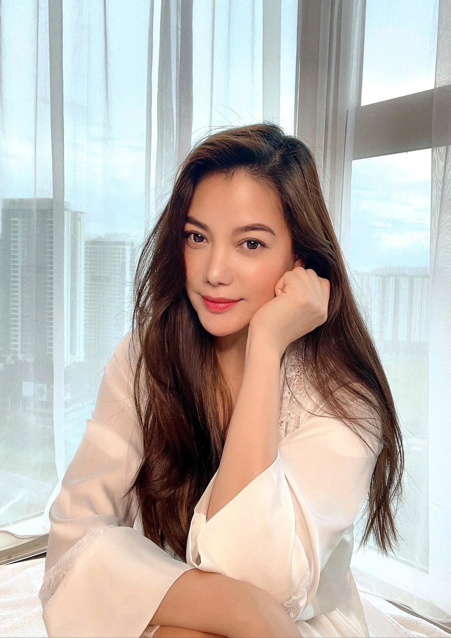 Trương Ngọc Ánh trẻ đẹp mặn mà, không hề lép vế khi đi cạnh bạn trai kém 14 tuổi - 5