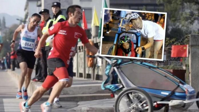 Ông bố đưa con trai bại não tham gia hơn 50 giải chạy marathon trong 7 năm