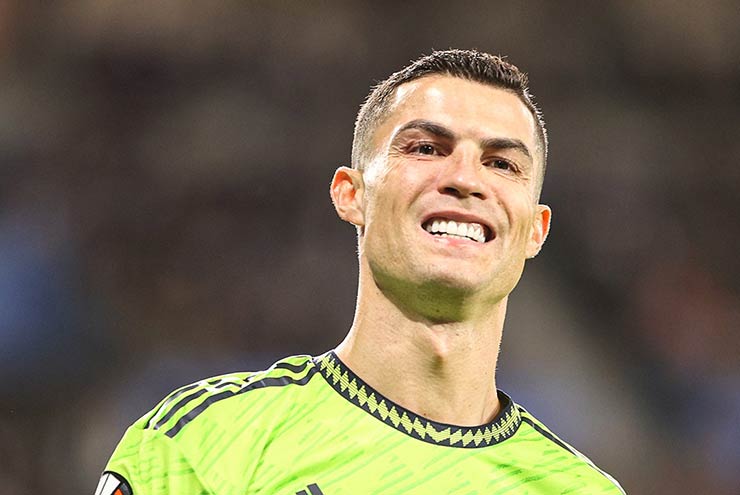 MU gặp thêm "thảm họa" vì nhì bảng Europa League: Phải buông một cúp? - 1